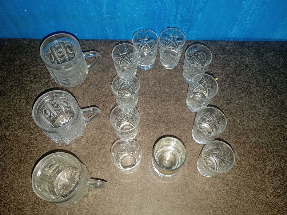 Продам рюмки,пивные кружки лотом