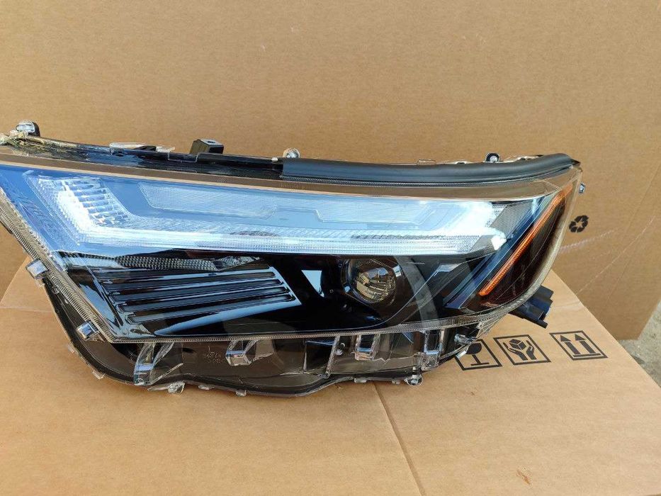 Фара ліваToyota Rav4 2022 2023 фара права Rav4 Prime full led гибрид