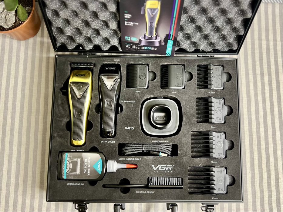 Машинка для стрижки VGR V-015 з DLC лезами та мотором 9000 RPM