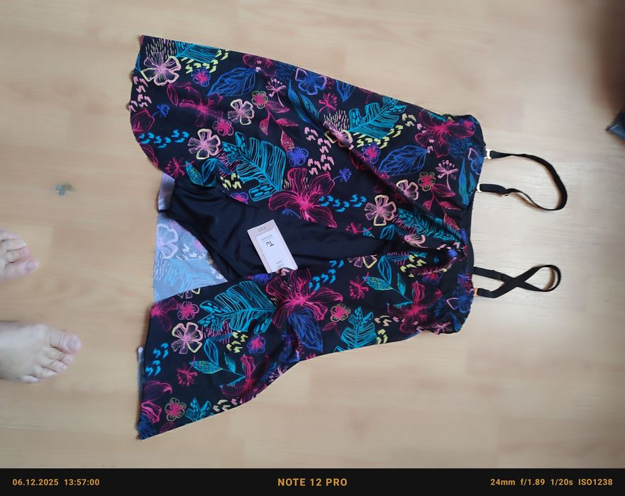 Купальник новый р16 наш52