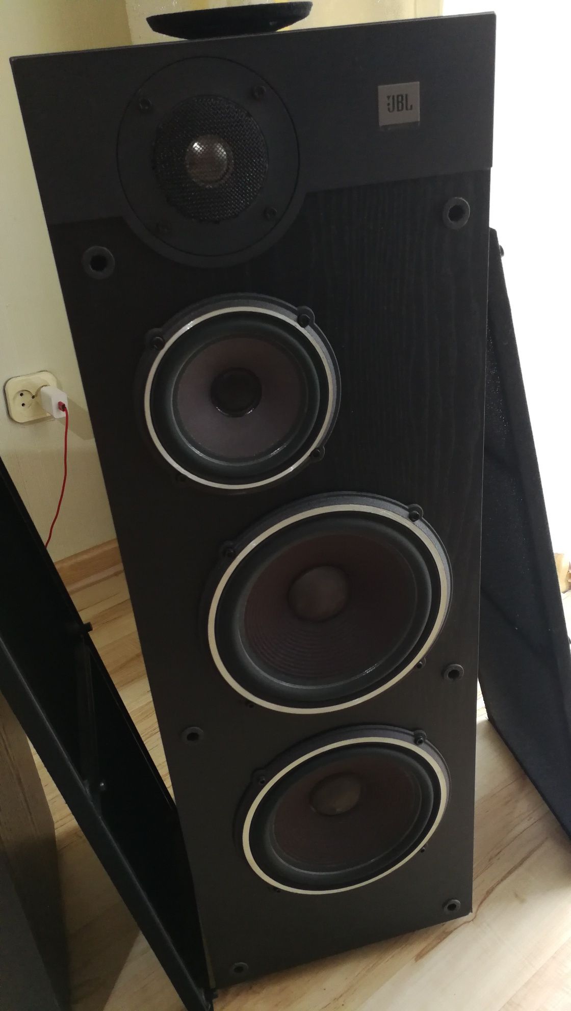 Kolumny JBL HP88F