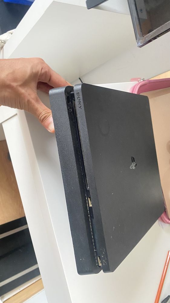 Ps4 slim 500gb.