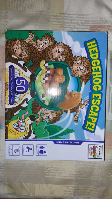 Гра логічна настільна дитяча Hedgehog Escape "Дожени їжака"