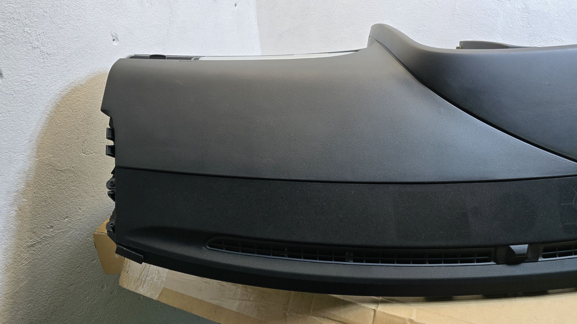 Deska kokpit pasy airbag Audi A6 C6