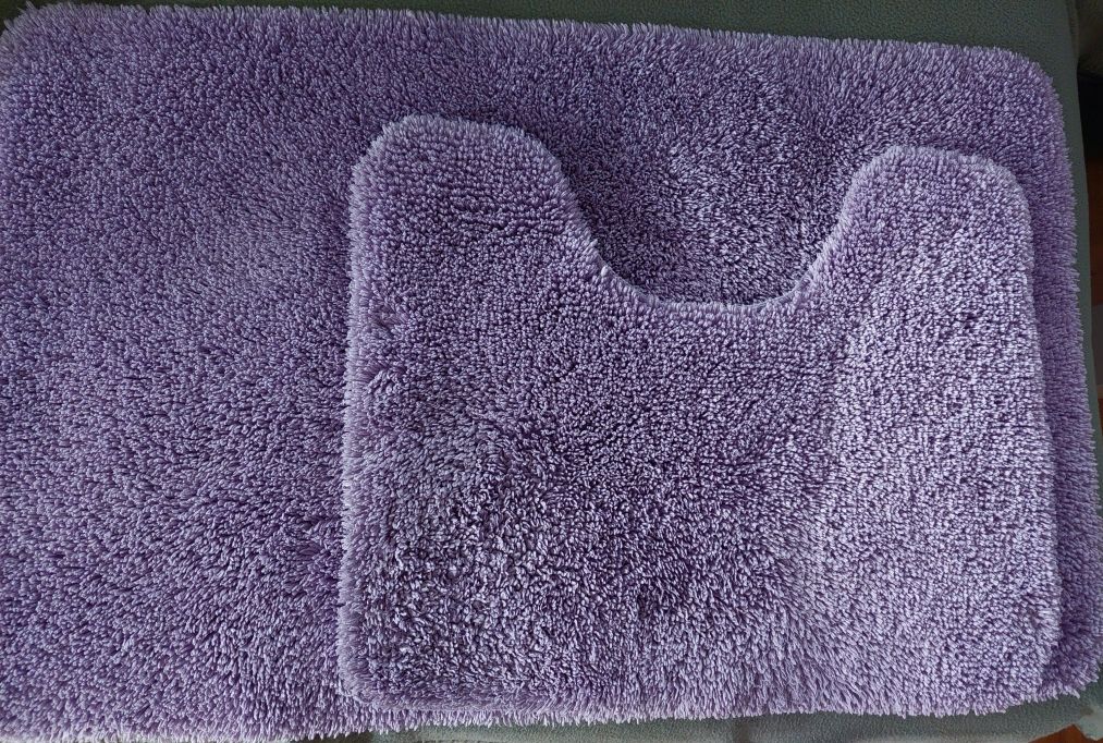 Комплект килимів для ванної кімнати