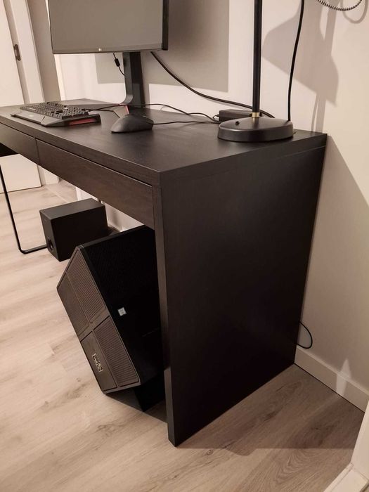 Secretária IKEA Micke