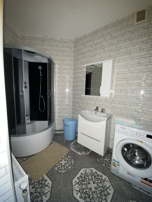 Квартира в районі меблі «Майя»