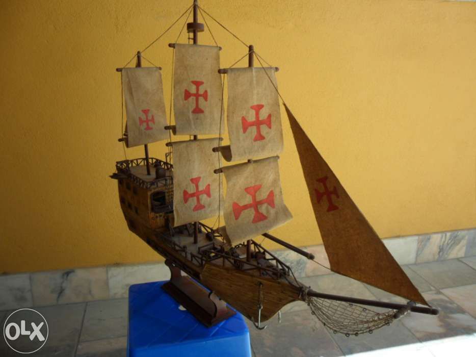 Barco Caravela em fósforos - feito à mão