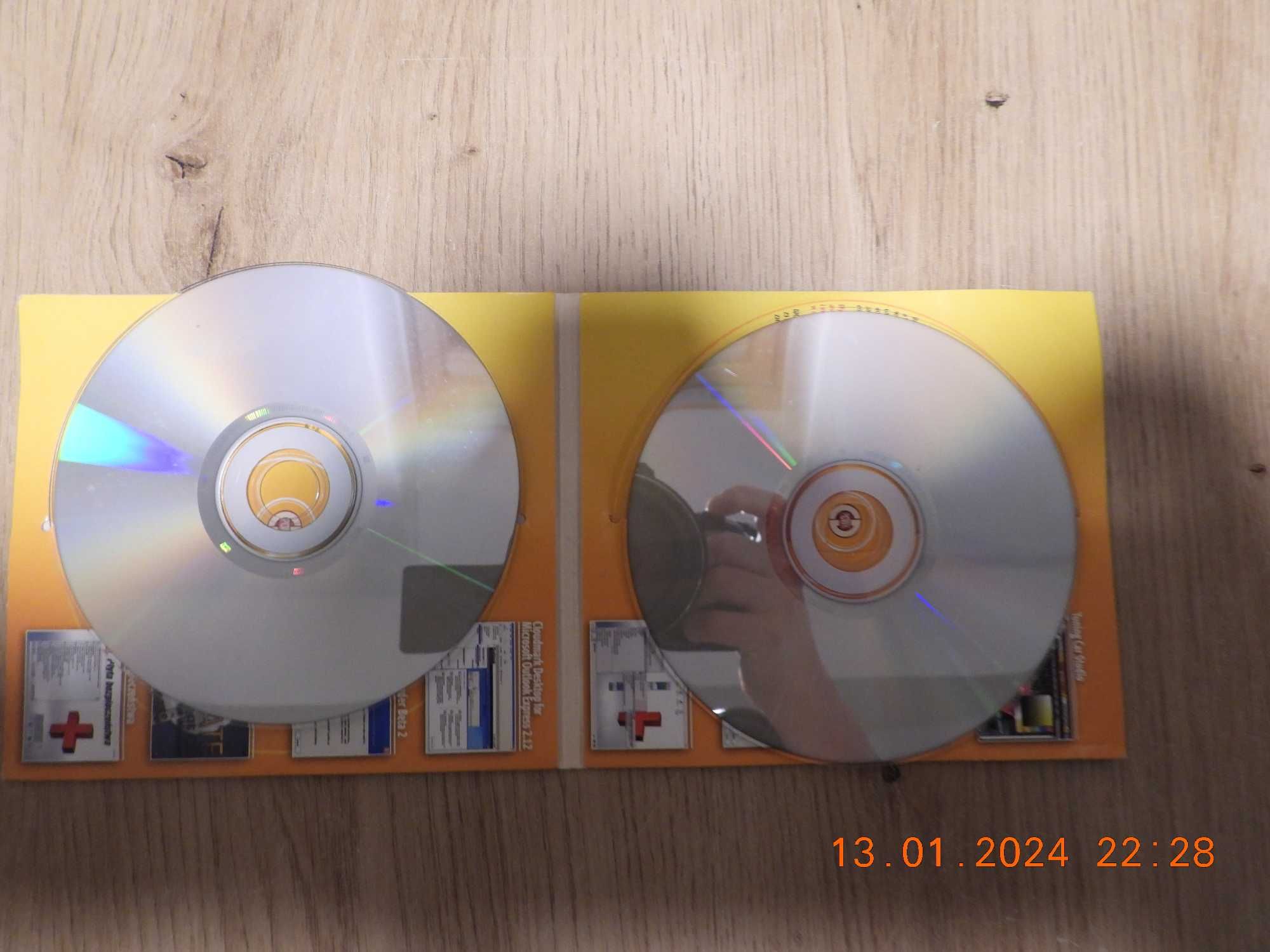 PC World Komputer. Płyta Bezpieczeństwa i  Ratunkowa 70 programów 2 CD