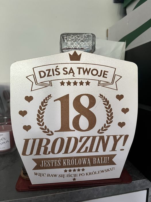 Prezent / Zestaw na 18 urodziny / osiemnastkę Karafka i kieliszki