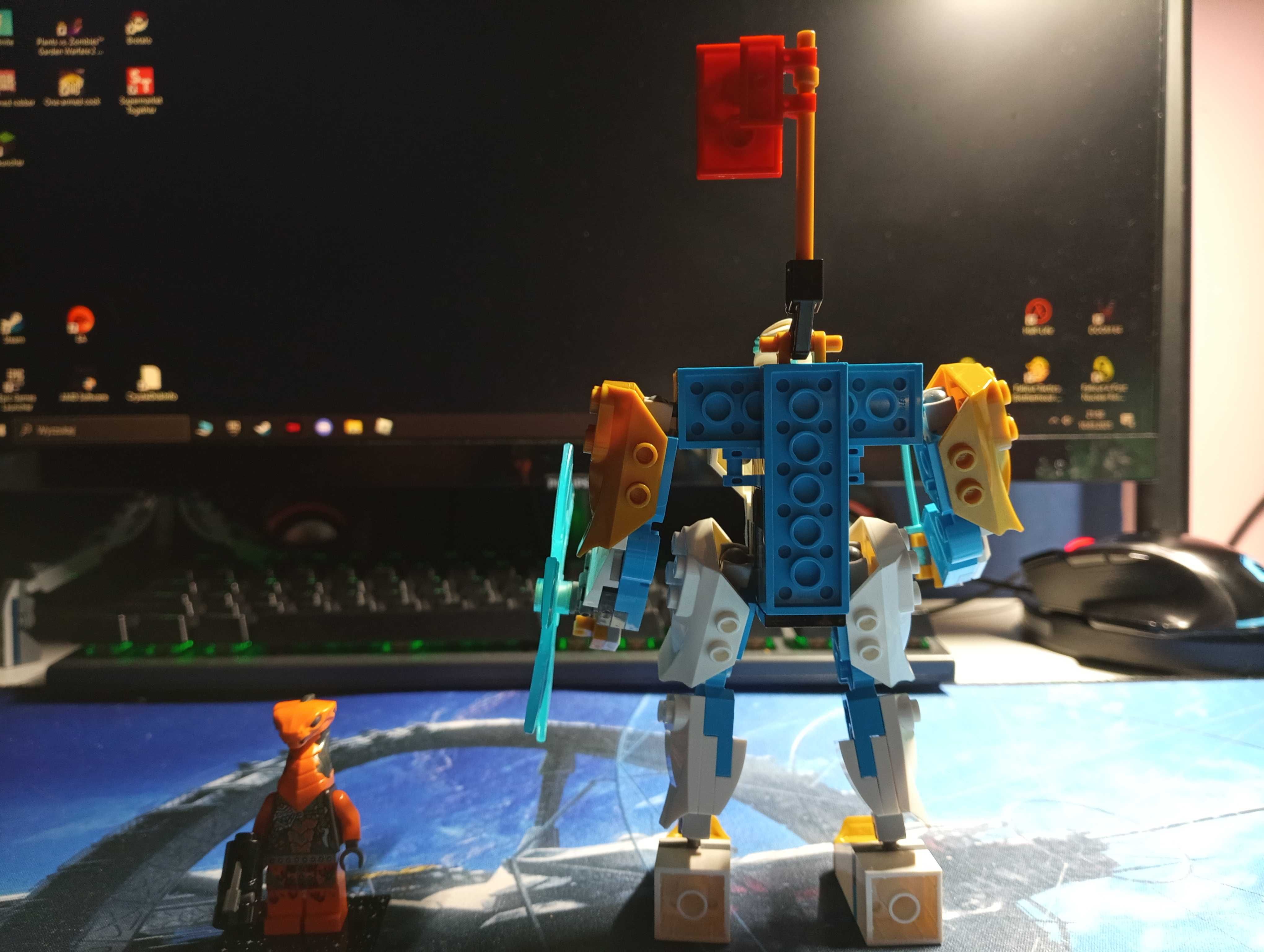 Lego Ninjago elektroniczny mech Zane'a