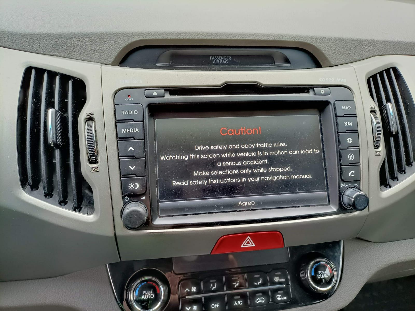 Polskie menu lektor MAPY Carplay Android Auto AUDI Ford Mitshubishi