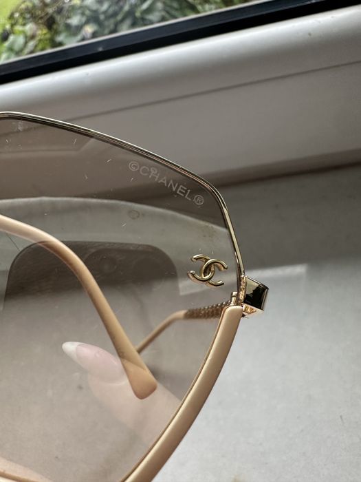 Stylowe okulary przeciwsłoneczne Chanel