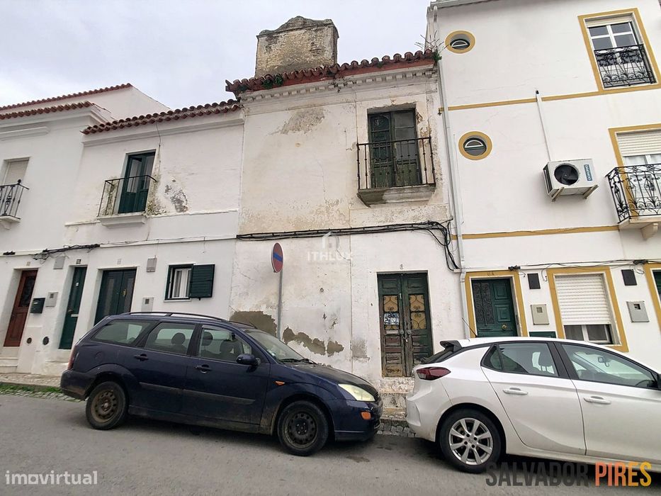 Moradia para reabilitar em Campo Maior