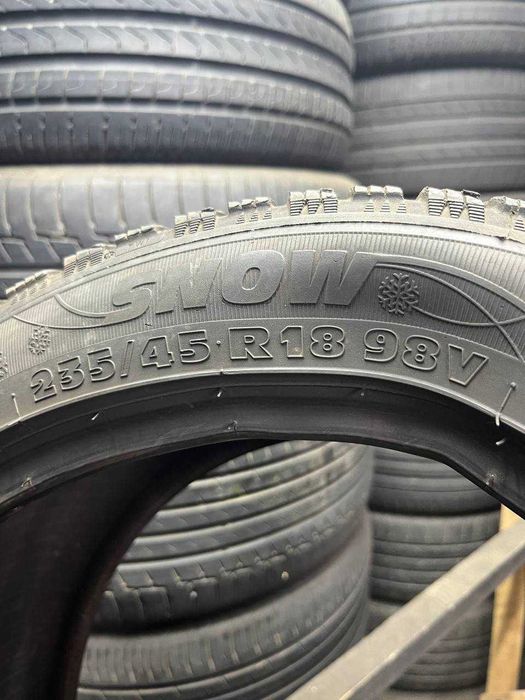 235/45 R18 Riken комплект зима