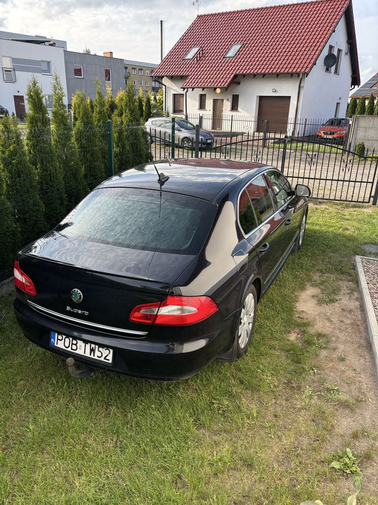 Auto osobowe, limuzyna, rządówa