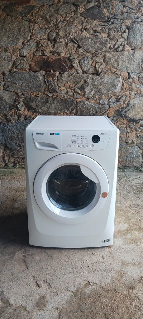 Máquina roupa Zanussi Lindo300