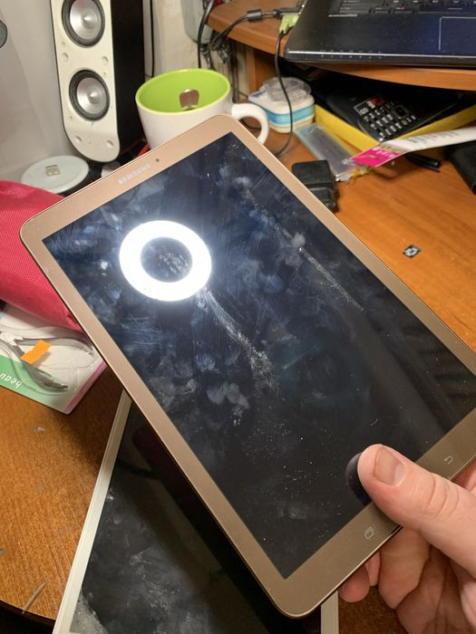 Планшети Samsung T561 на запчастини