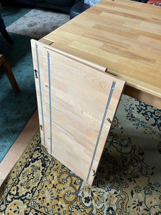 Drewniany stół + 8 krzeseł