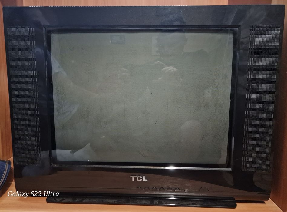Телевизор TCL 21 стройка/охрана