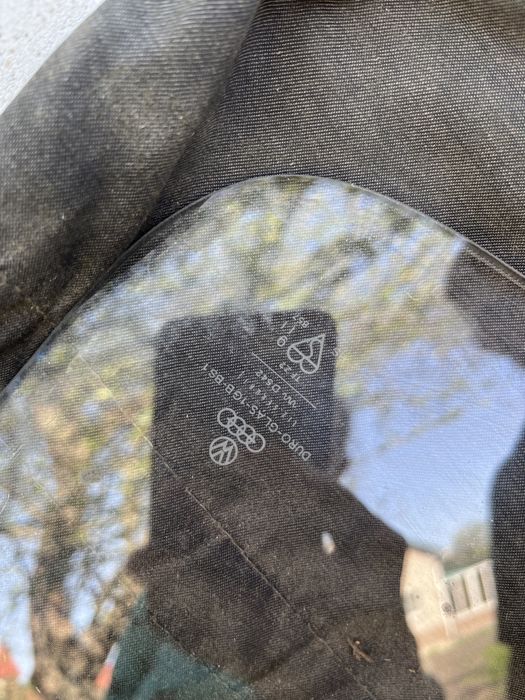 Переднє та заднє лобове скло до audi 80. Оригінал