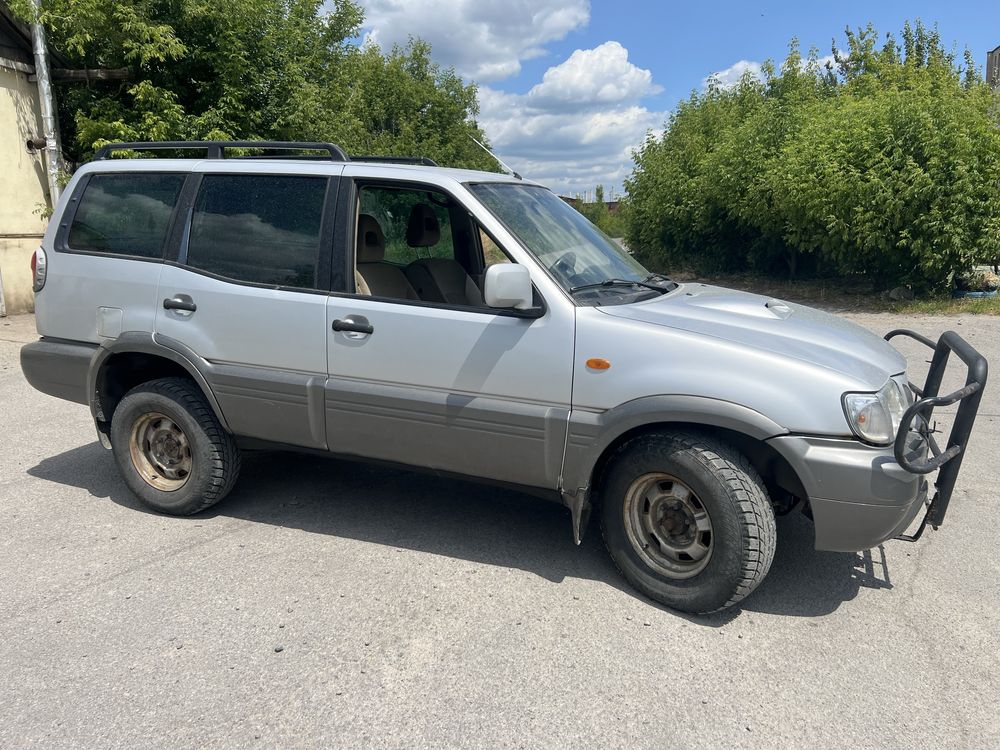 Джип Нісан Терано 2