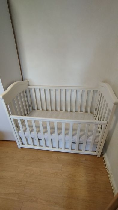 Ліжко дитяче з маятником +  матрац