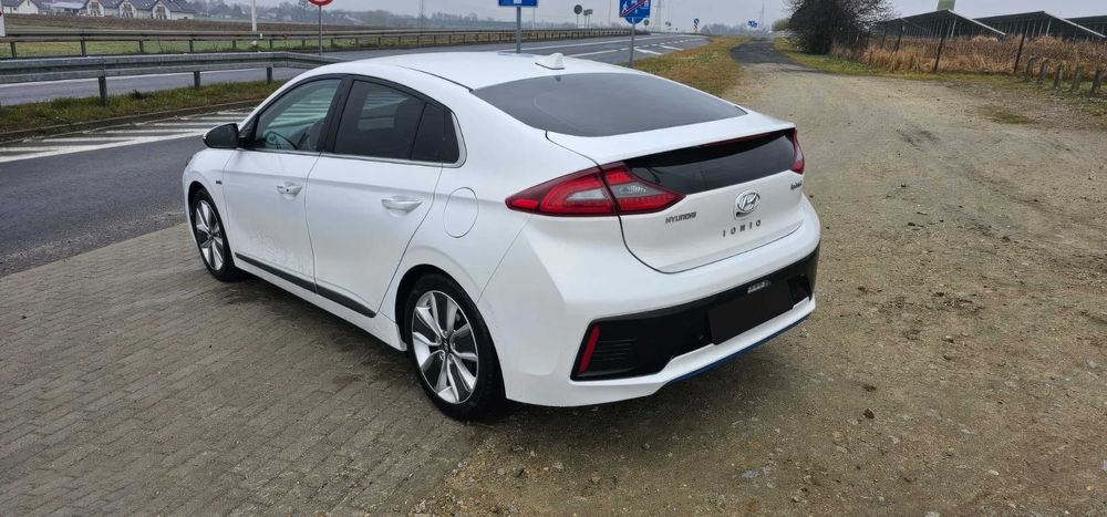 Hyundai IONIQ      2017