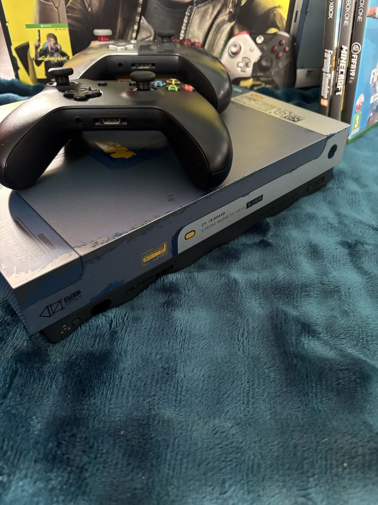 Konsola Xbox one X edycja cyberpunk