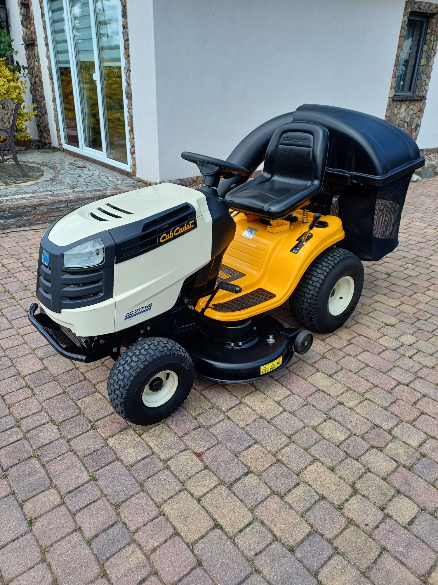 Traktorek kosiarka cub cadet cc 717 hg pompa oleju briggs