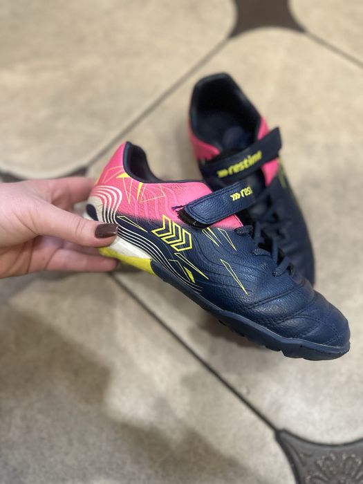 Сороканіжки 36р в хорошому стані