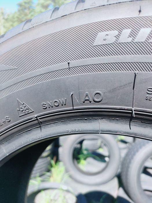 205/60r16 Bridgestone Blizzak LM001 z 2018r  6,5-7,5 mm