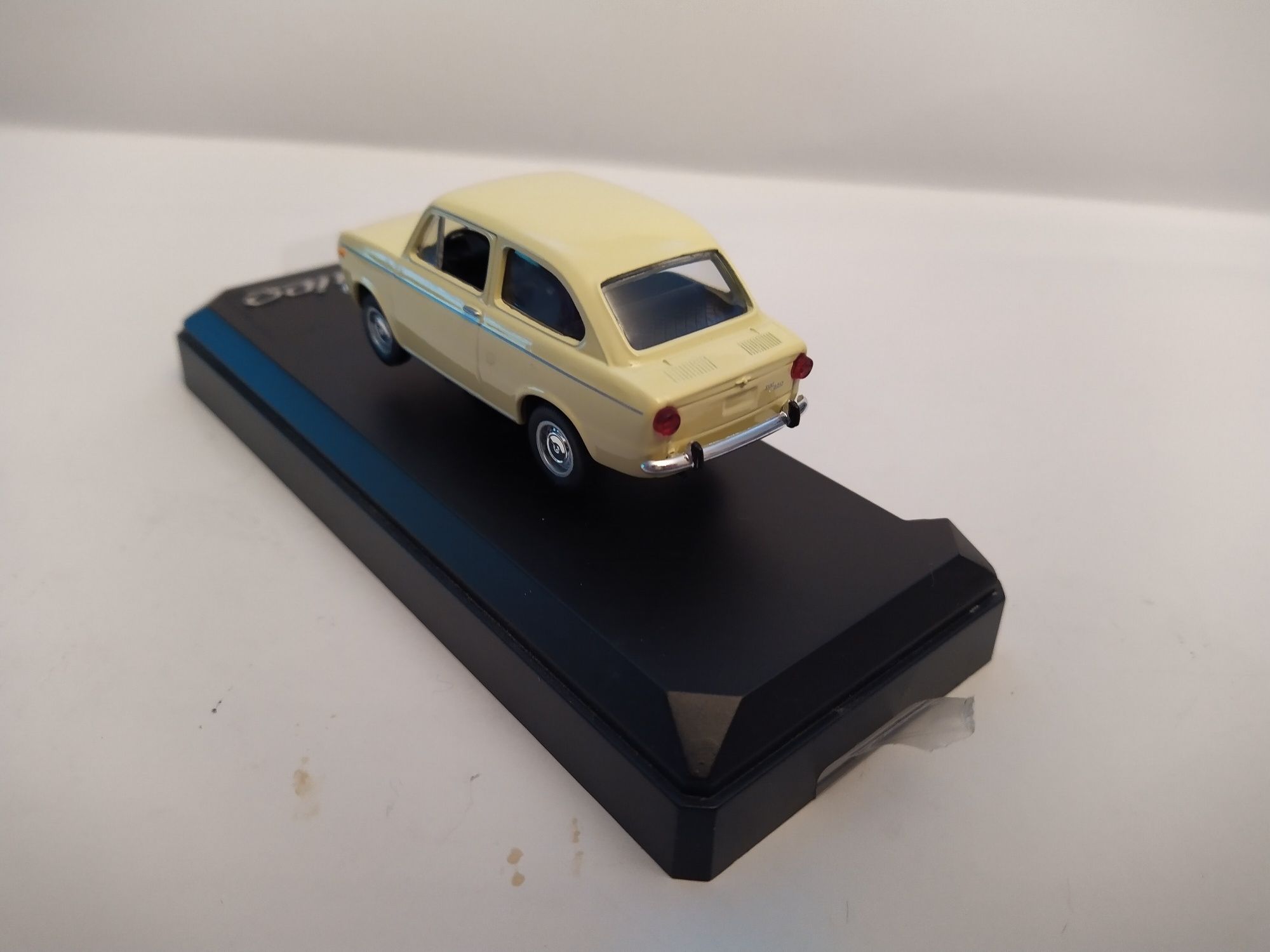 Fiat 850 Solido Skala 1:43