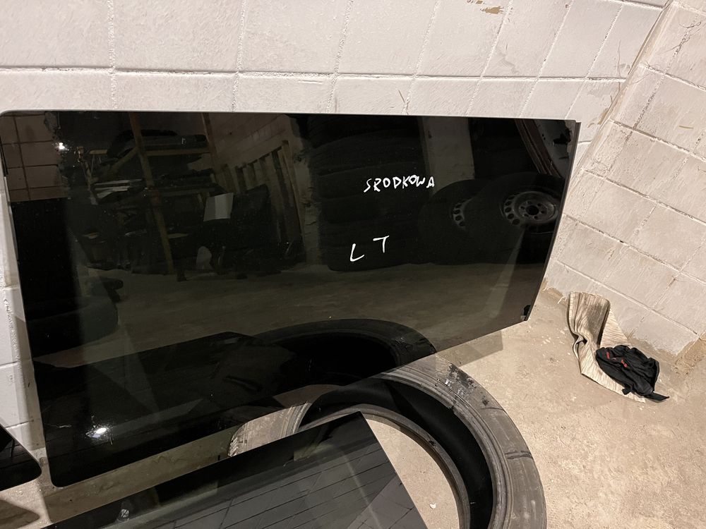Mercedes vito viano w639 szyba boczna prawa lewa tyl