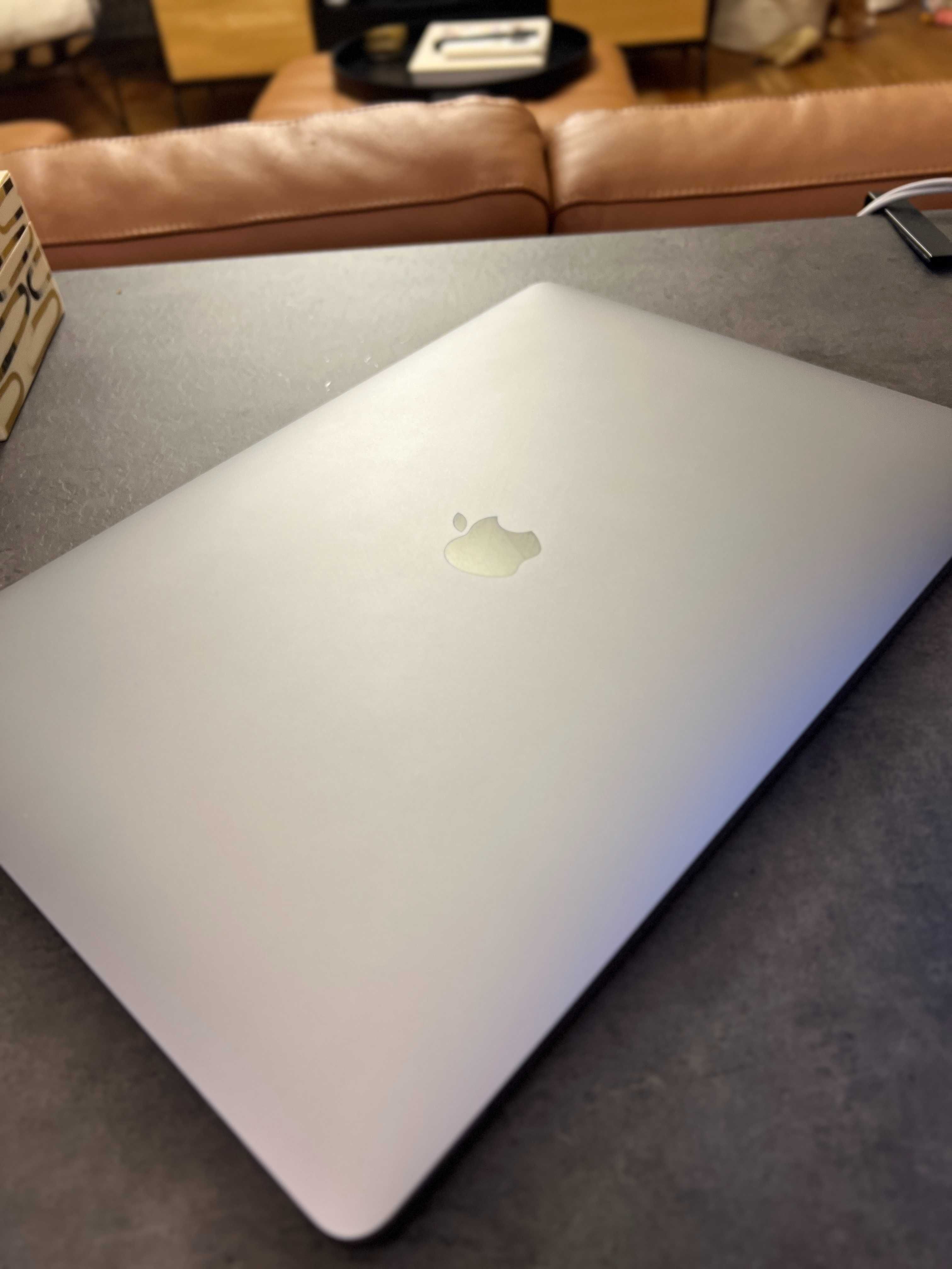 Vendo MacBook Pro 16" 2019/2020 i9 32GB RAM 1TB - Configuração Top