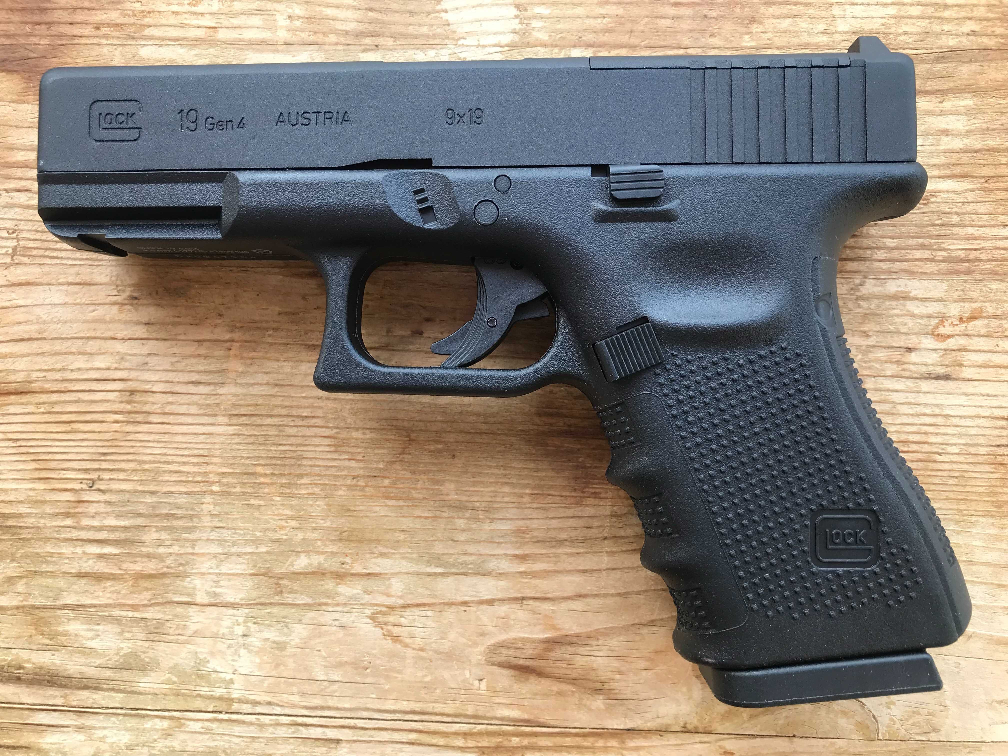 Pistola Pressão de AR(CO2) Glock 19GEN4 MOS Esferas aço 4.5mm Nova NBB