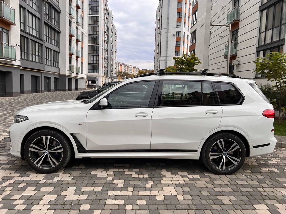 Продам BMW X7 2019 року, 30d в M-пакеті.

Пробіг: 99 000 км. Один влас