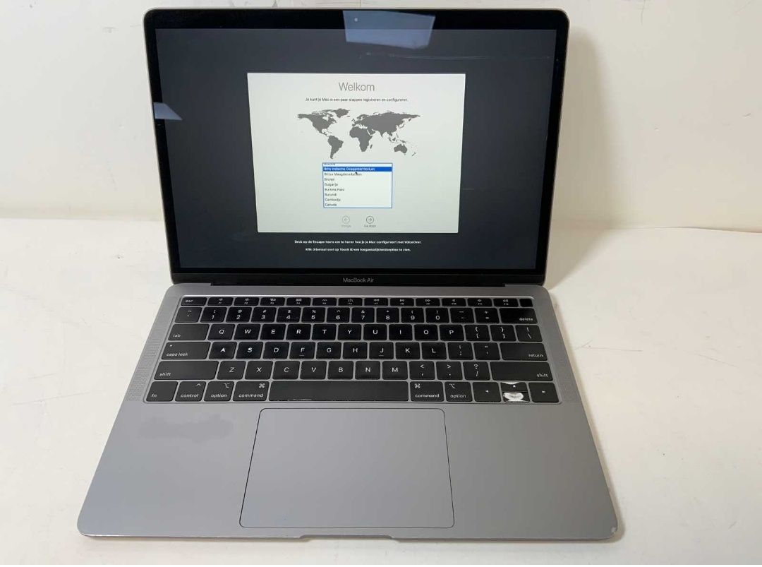 Macbook AIR 13" I5 16 RAM 256 SSD