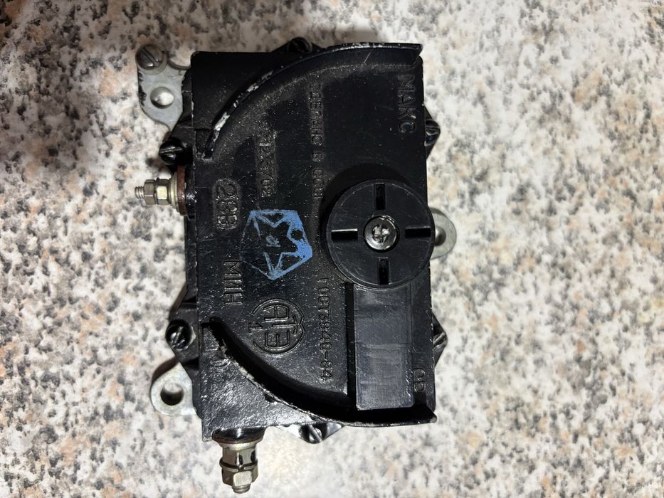 Реле регулятора напруги