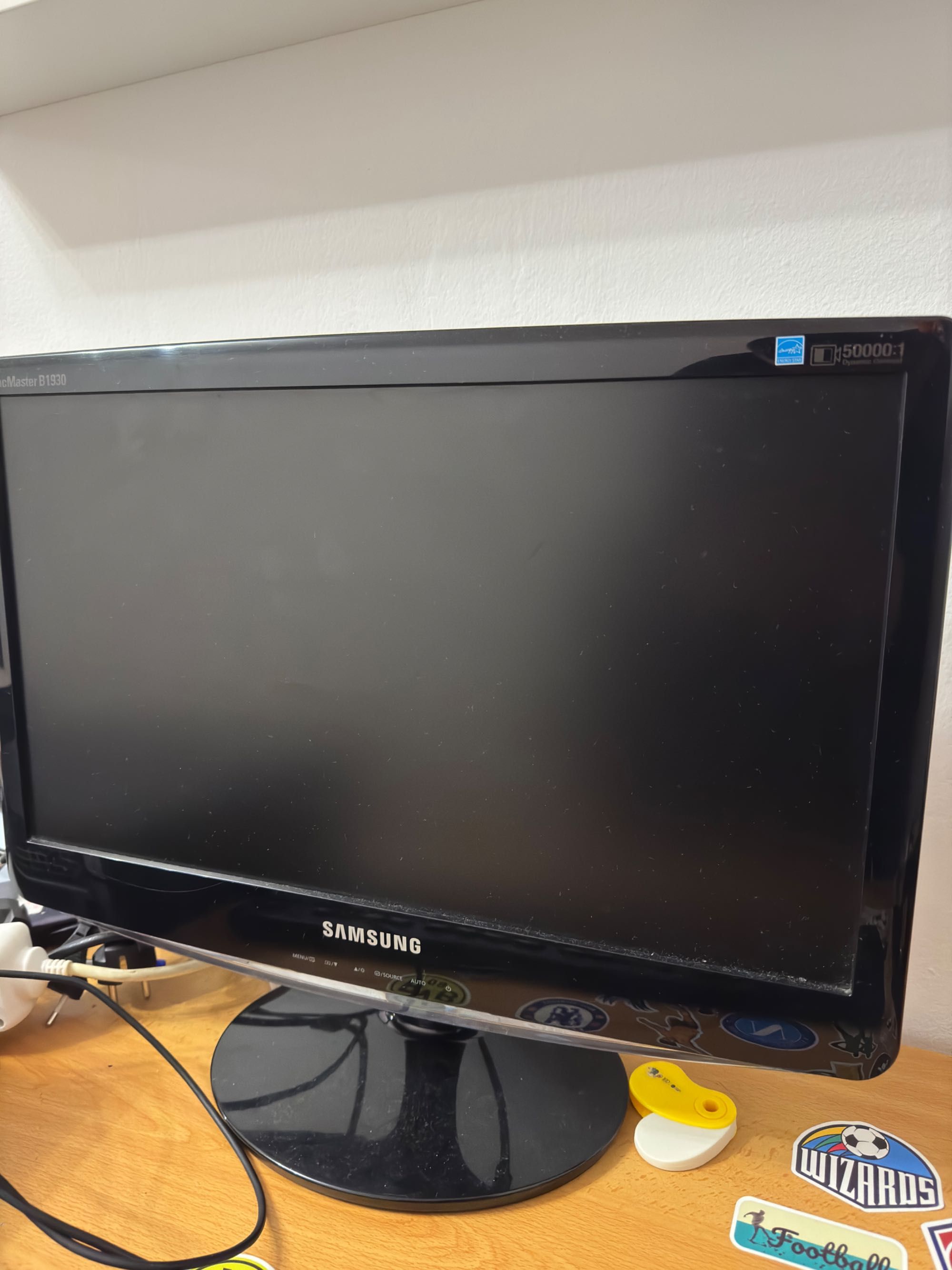 Computador escritório+ Ecrã +teclado