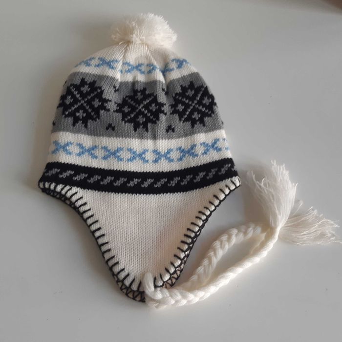Gorro Criança c/ Pompom Tranças Tapa Orelhas Novo