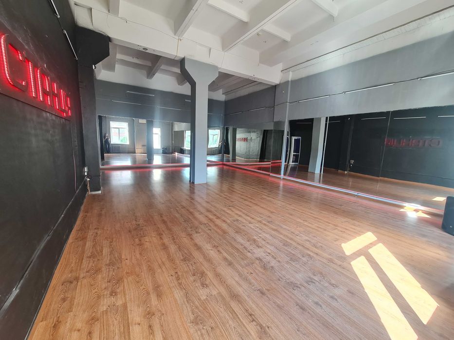 70 кв.м. Аренда зала для семинаров, тренингов, конференций м. Минская