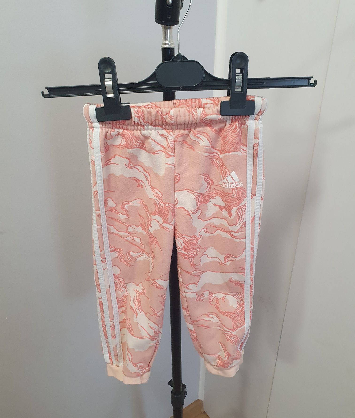 Spodnie dresowe dla dziewczynki Adidas roz. 86