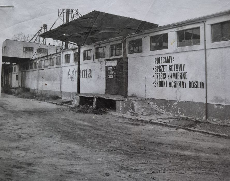 Sprzedam magazyn 300m² 3.8m wysokości