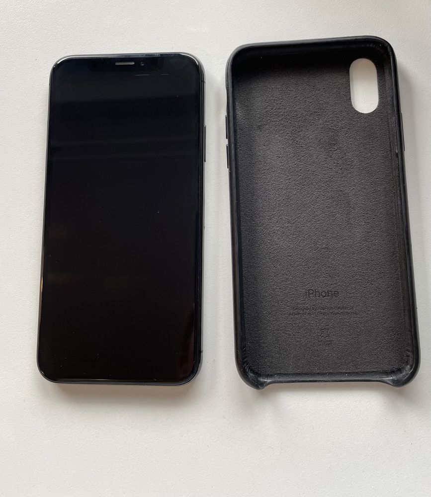 Iphone X 64 GB + oryginalny case