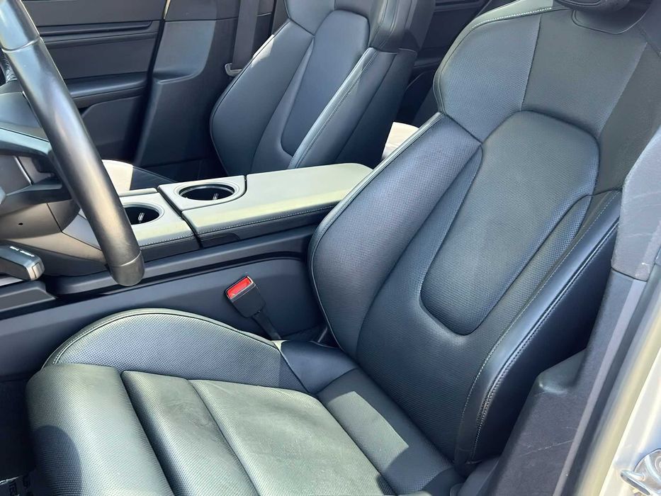 Porsche Taycan 4S      2022