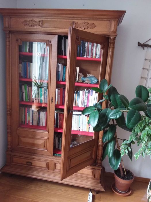 Biblioteczka antyk
