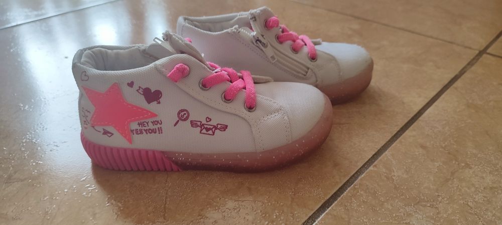 Осінні - весняні чобітки на дівчинку 24р