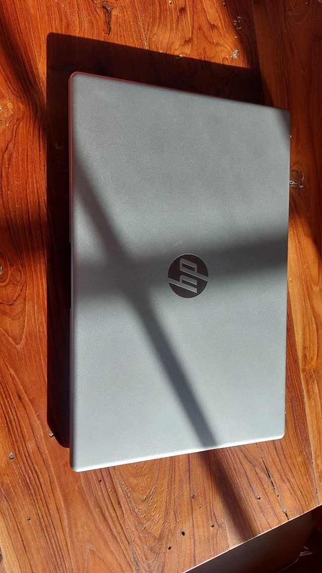 Portátil HP Laptop Intel Core i3 - Praticamente Novo