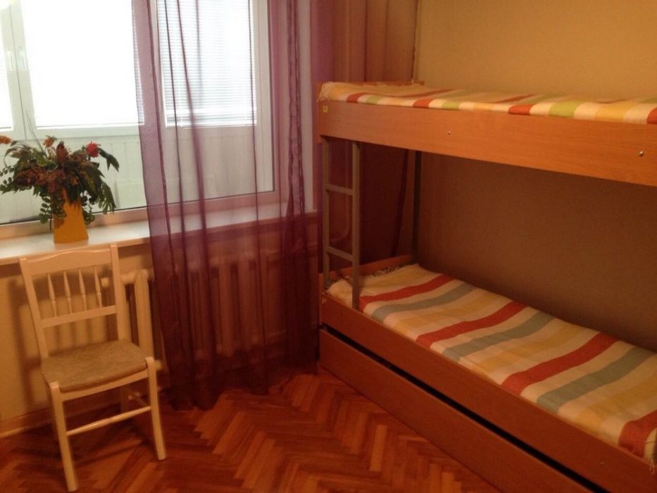 Койко-место в классном хостеле Метро Дворец Украина Общежитие недорого